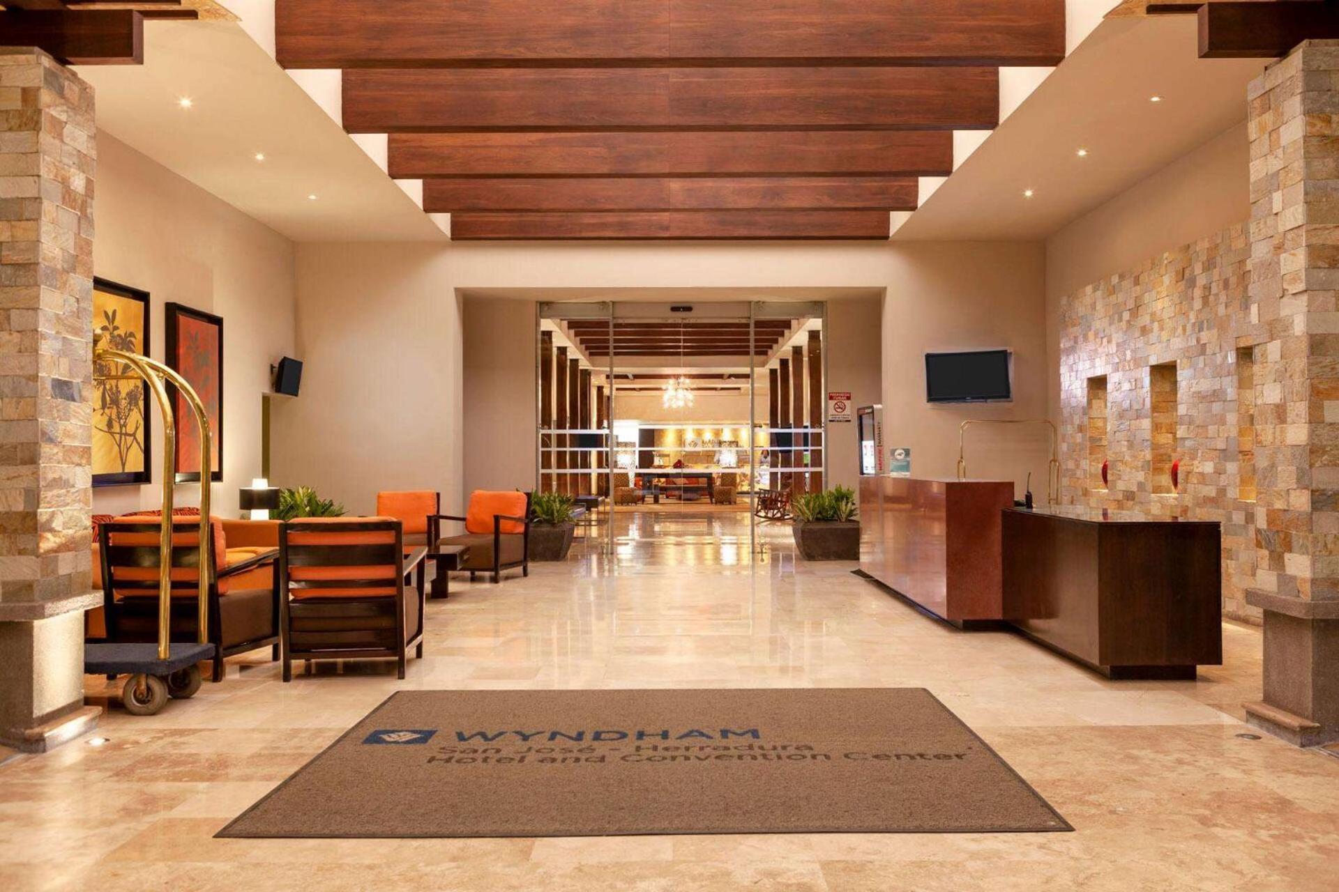 Wyndham San Jose Herradura ภายนอก รูปภาพ Lobby of the hotel